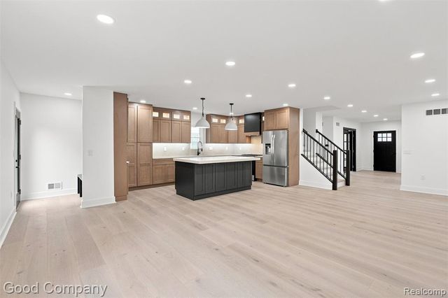 1722 Roszel Street, Royal Oak, MI 48067