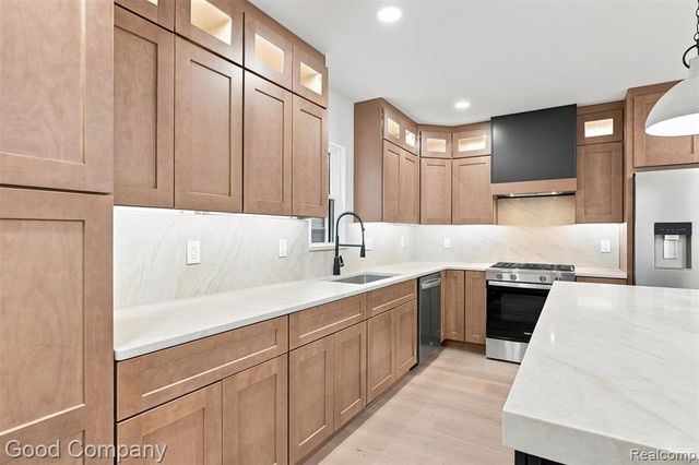 1722 Roszel Street, Royal Oak, MI 48067