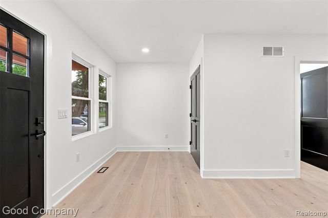 1722 Roszel Street, Royal Oak, MI 48067