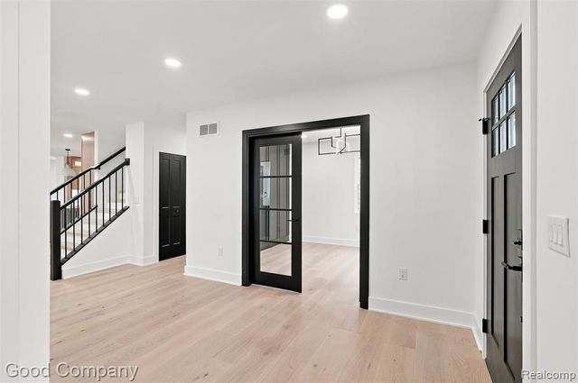 1722 Roszel Street, Royal Oak, MI 48067
