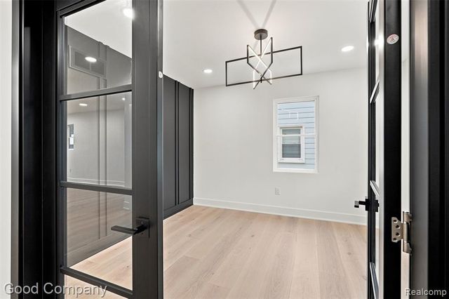 1722 Roszel Street, Royal Oak, MI 48067