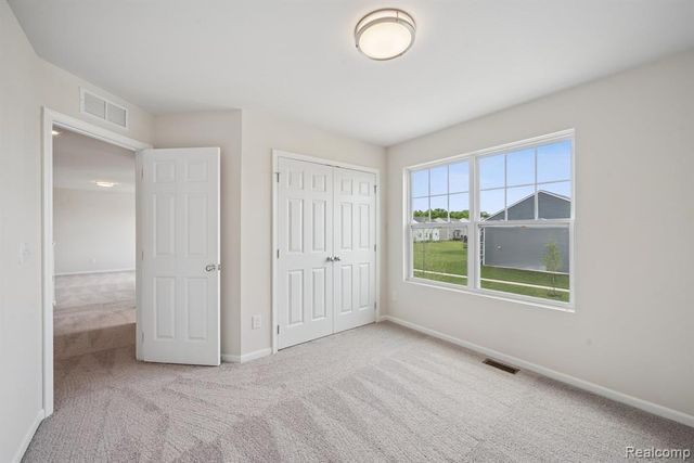 713 Whisperwood Way, Chelsea, MI 48118