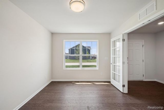 713 Whisperwood Way, Chelsea, MI 48118