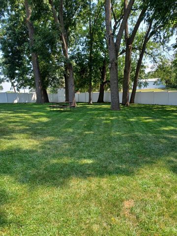 12561 Point Douglas Drive S, Hastings, MN 55033