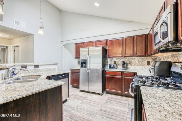 13244 EMERALD ISLE Street, Horizon City, TX 79928