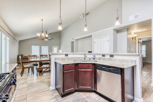 13244 EMERALD ISLE Street, Horizon City, TX 79928