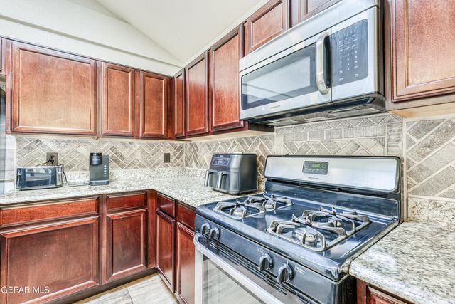 13244 EMERALD ISLE Street, Horizon City, TX 79928