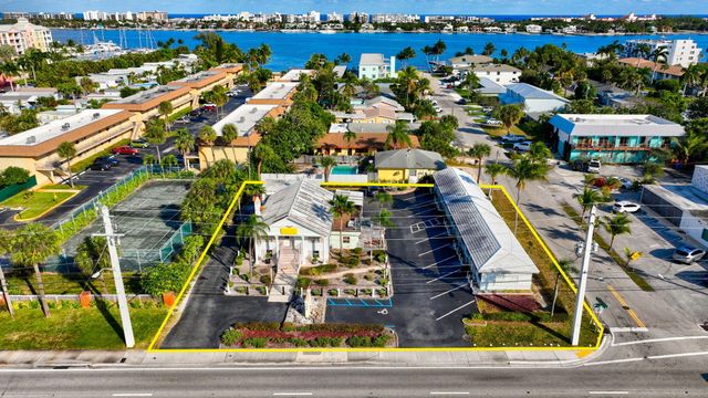 704 N Dixie Highway, Lantana, FL 33462