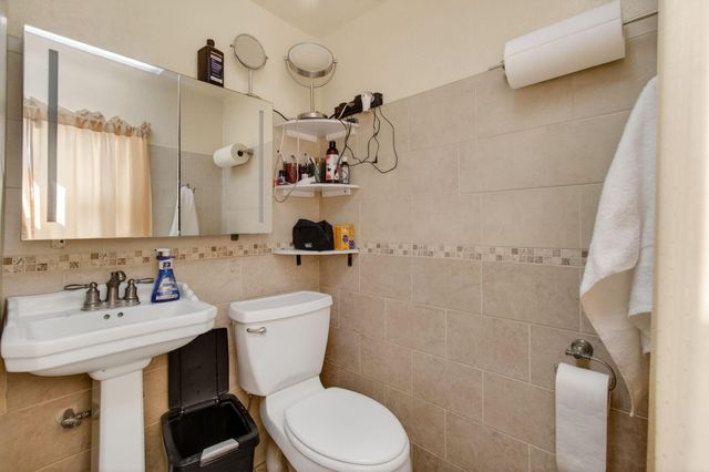 704 N Dixie Highway, Lantana, FL 33462