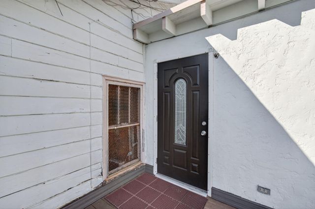 704 N Dixie Highway, Lantana, FL 33462