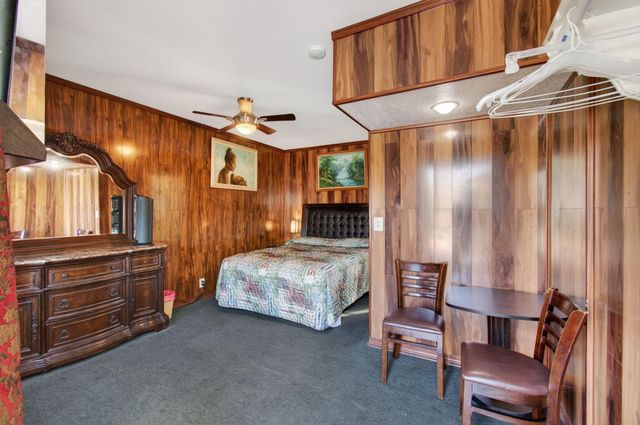 704 N Dixie Highway, Lantana, FL 33462