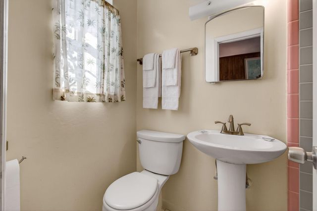 704 N Dixie Highway, Lantana, FL 33462