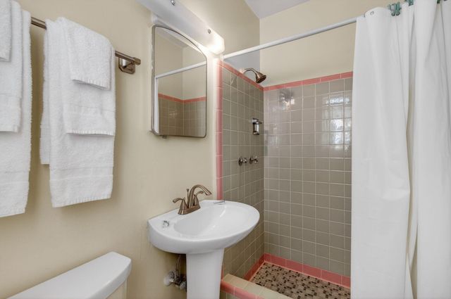 704 N Dixie Highway, Lantana, FL 33462