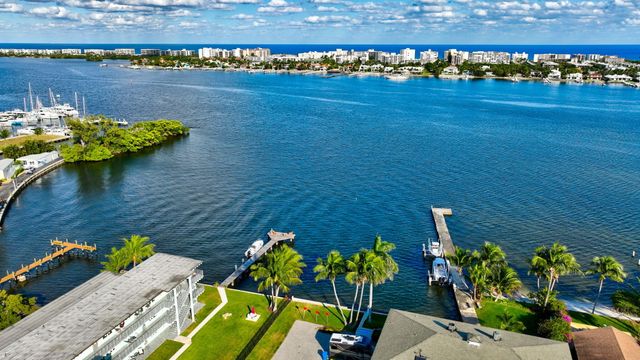 704 N Dixie Highway, Lantana, FL 33462