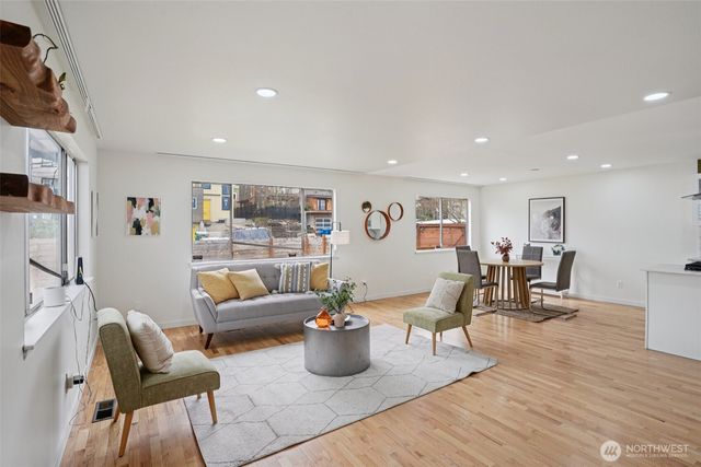 1609 E Alder Street, Seattle, WA 98122