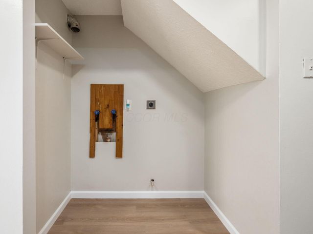 660 Cherry Hollow Road, E, Columbus, OH 43228
