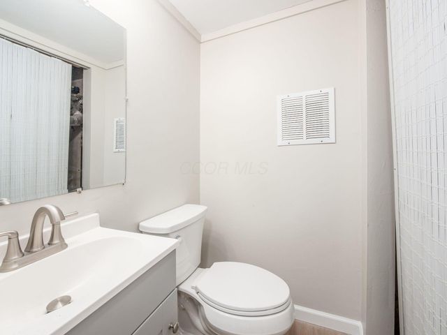 660 Cherry Hollow Road, E, Columbus, OH 43228