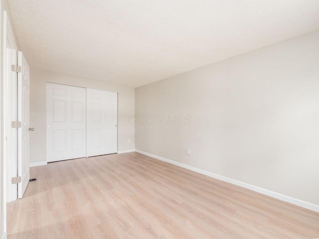 660 Cherry Hollow Road, E, Columbus, OH 43228