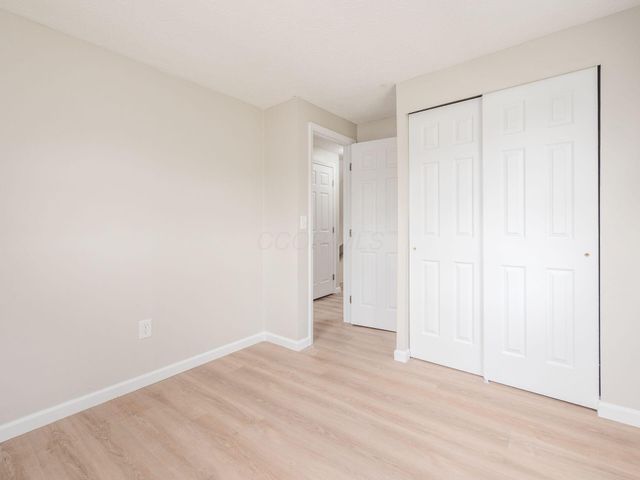 660 Cherry Hollow Road, E, Columbus, OH 43228