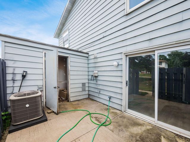 660 Cherry Hollow Road, E, Columbus, OH 43228