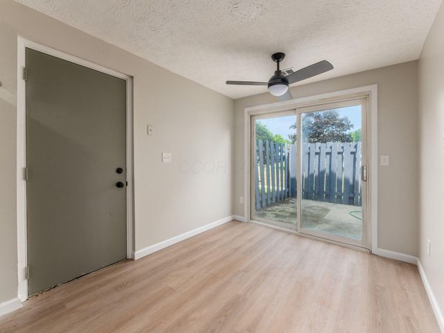660 Cherry Hollow Road, E, Columbus, OH 43228