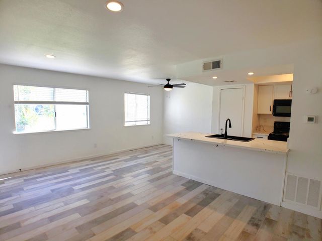 46967 Highway 74 2, Palm Desert, CA 92260