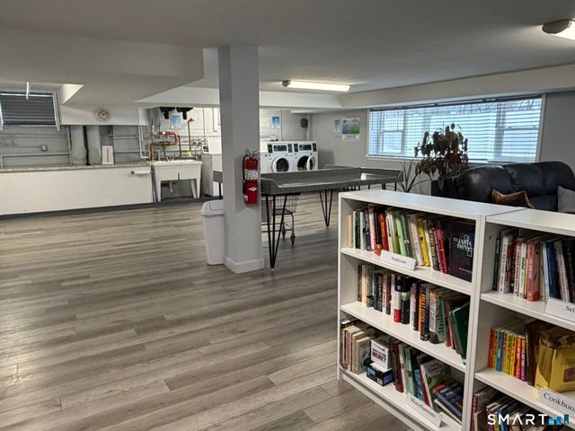 893 Farmington Avenue APT 5H, West Hartford, CT 06119