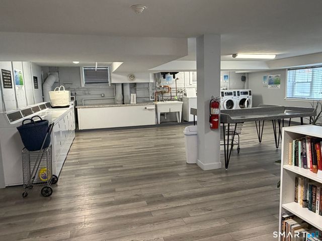 893 Farmington Avenue APT 5H, West Hartford, CT 06119