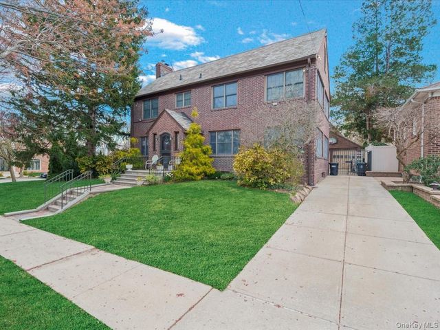 2807 157th Street, Flushing, NY 11354