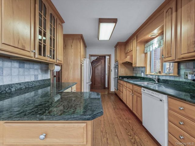2807 157th Street, Flushing, NY 11354