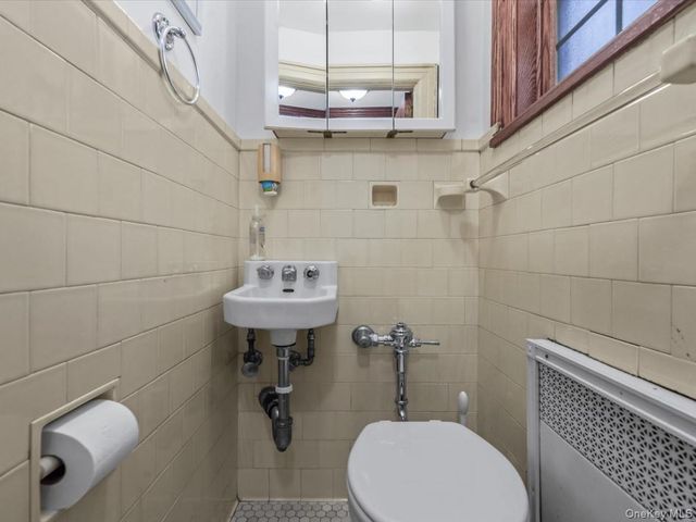 2807 157th Street, Flushing, NY 11354