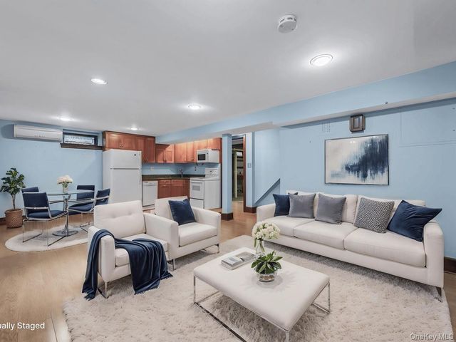 2807 157th Street, Flushing, NY 11354