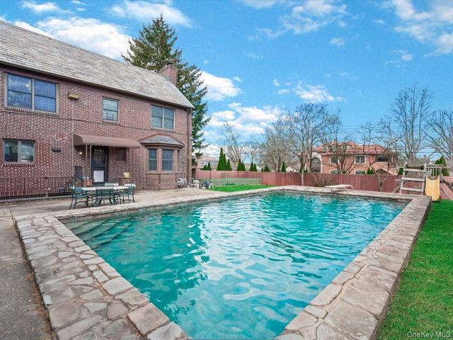 2807 157th Street, Flushing, NY 11354