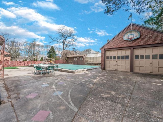 2807 157th Street, Flushing, NY 11354