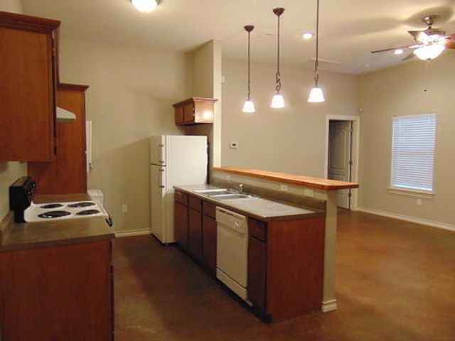 1712 23rd Street, B, Lubbock, TX 79411