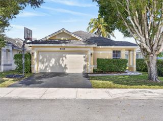 9313 Arborwood Circle, Davie, FL 33328