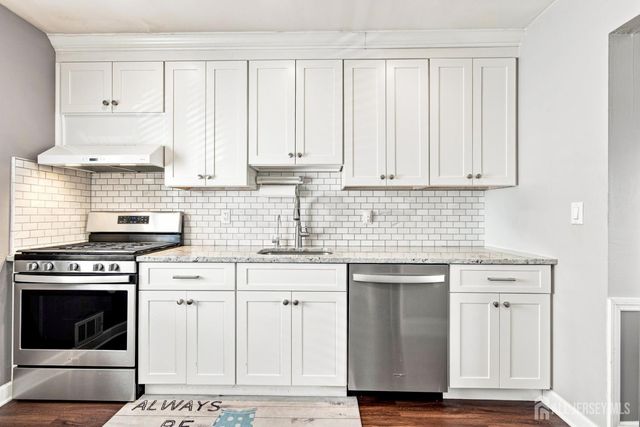 85 E Laurel Street, Carteret, NJ 07008