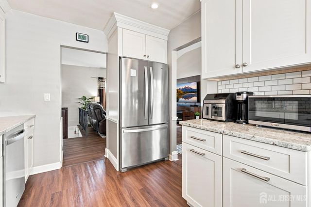 85 E Laurel Street, Carteret, NJ 07008