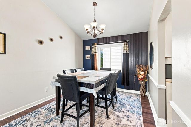 85 E Laurel Street, Carteret, NJ 07008