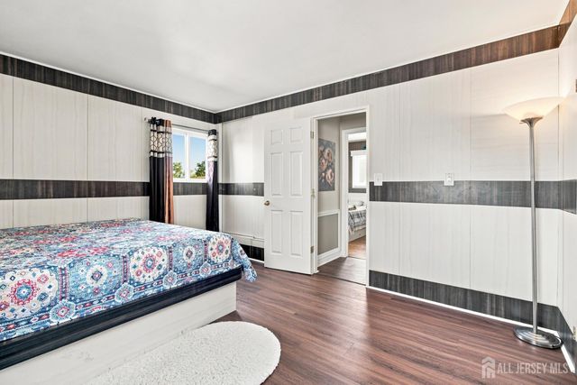 85 E Laurel Street, Carteret, NJ 07008