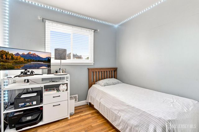 85 E Laurel Street, Carteret, NJ 07008