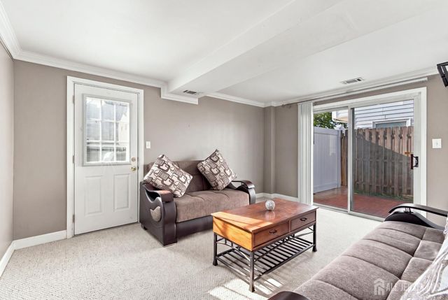 85 E Laurel Street, Carteret, NJ 07008