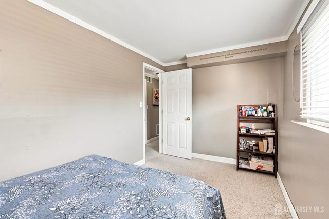 85 E Laurel Street, Carteret, NJ 07008