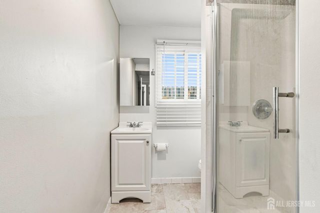 85 E Laurel Street, Carteret, NJ 07008