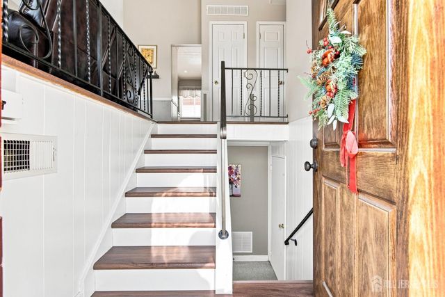 85 E Laurel Street, Carteret, NJ 07008