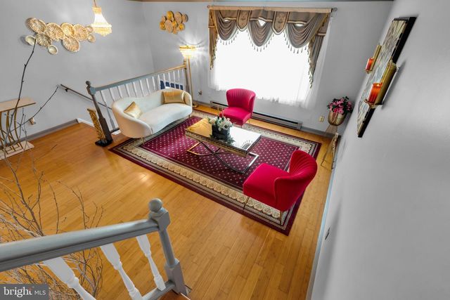 214 10TH AVE, Bethlehem, PA 18018