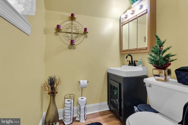 214 10TH AVE, Bethlehem, PA 18018
