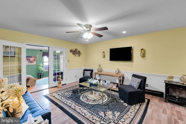 214 10TH AVE, Bethlehem, PA 18018