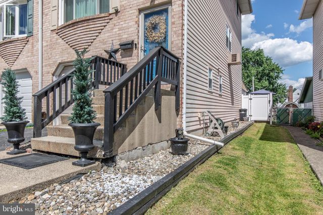 214 10TH AVE, Bethlehem, PA 18018