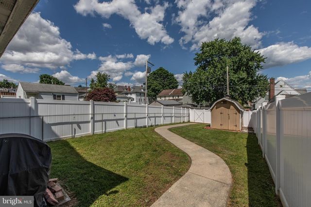 214 10TH AVE, Bethlehem, PA 18018